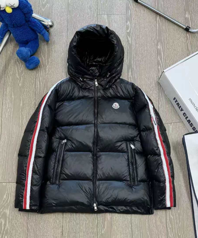 Moncler Maya Short Down Jacket White