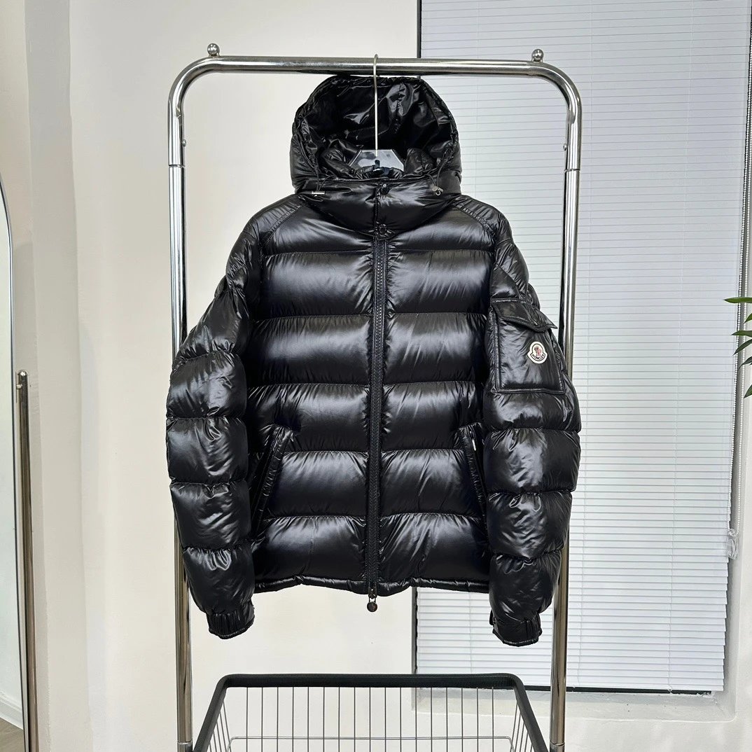 Moncler Maya Short Down Jacket Black