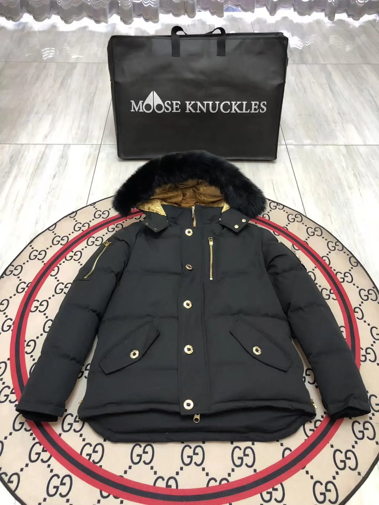 Moose Knuckles Gold Series Original 3Q Down Jacket Black / Gold