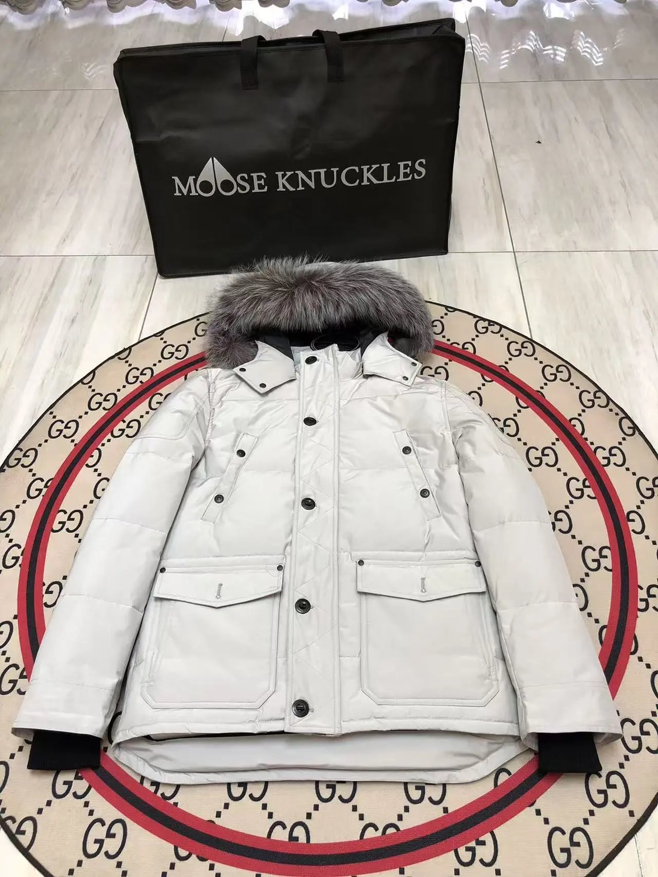 Moose Knuckles Gold Series Original 3Q Down Jacket Black / Gold