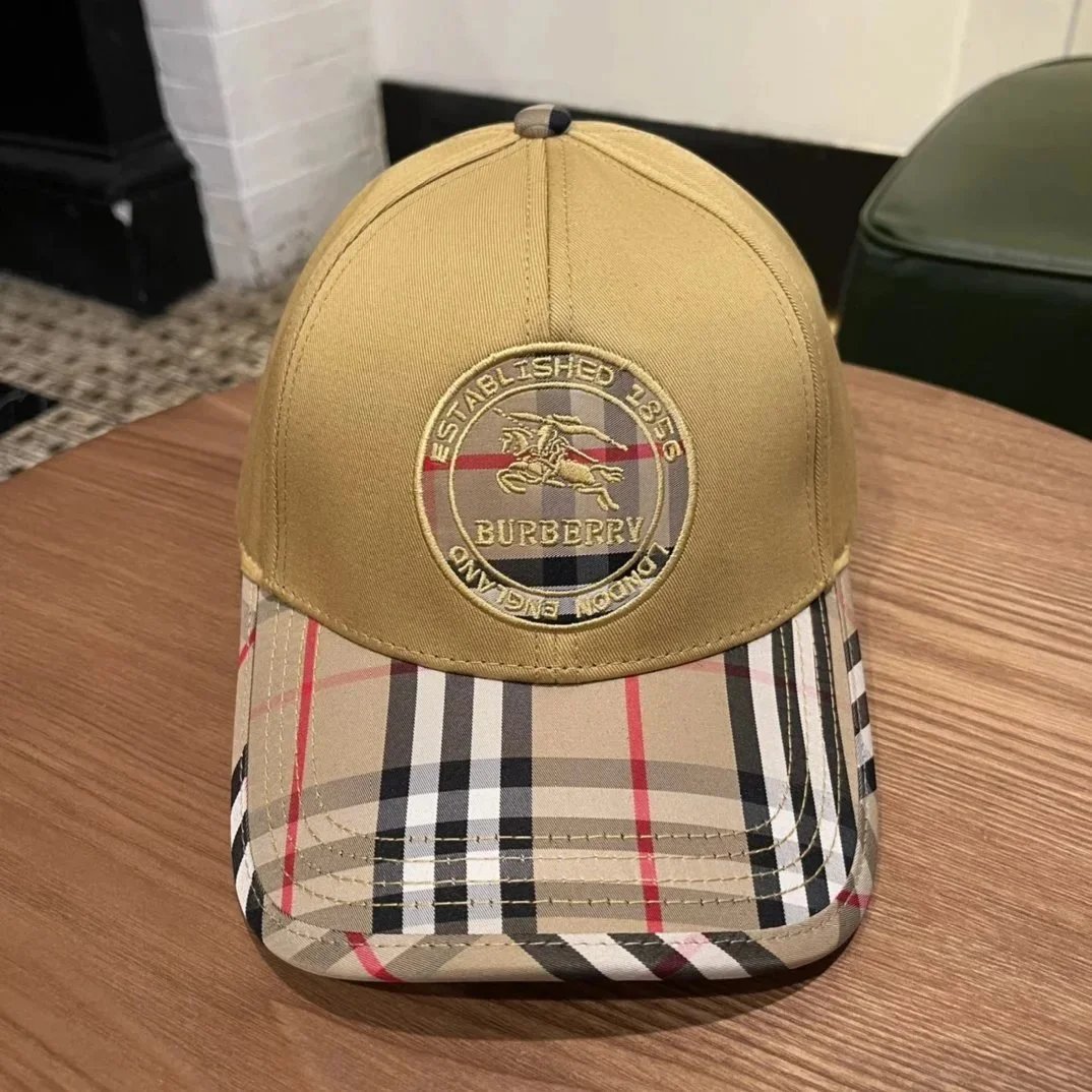 Burberry Equestrian Knight Patch Vintage Check Baseball Cap Beige