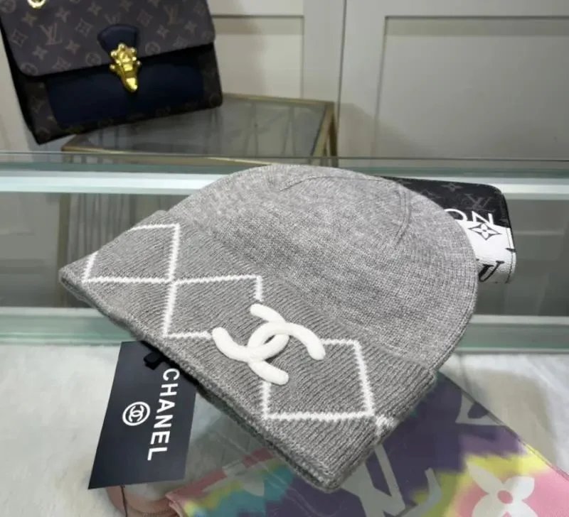 Chanel CC Cashmere Beanie Burgundy