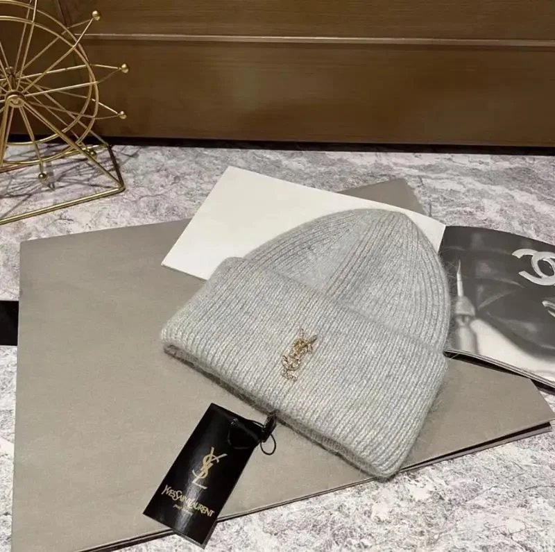 Saint Laurent YSL Plaque Ribbed Knit Beanie Pink