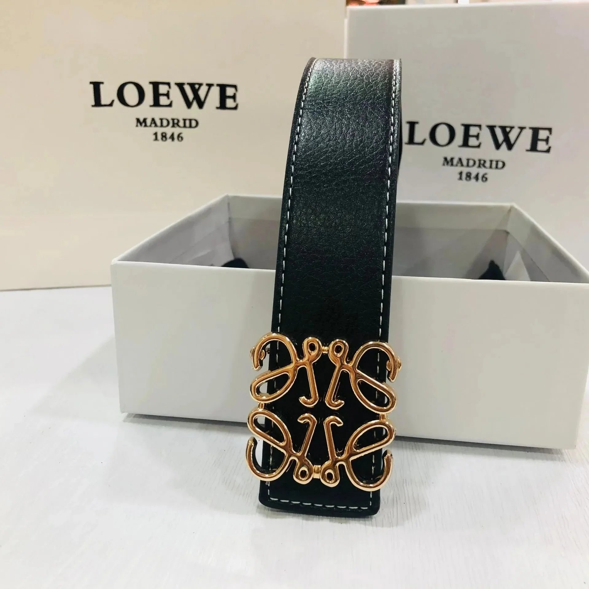 Loewe Anagram Reversible Belt Black / Gold