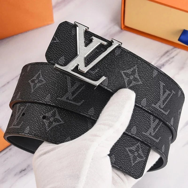 Louis Vuitton LV Initiales Belt