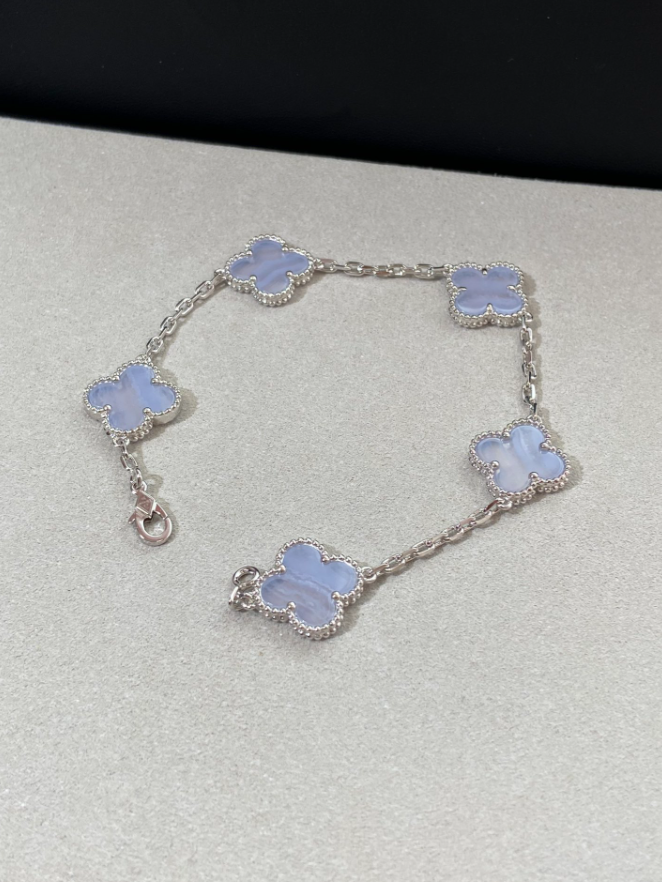 Van Cleef & Arpels Vintage Alhambra 5 Motifs Bracelet White Gold Chalcedony