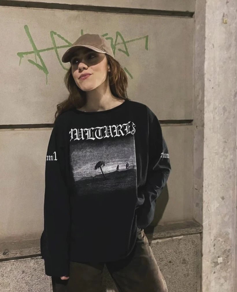 YZY Vultures Long T Black