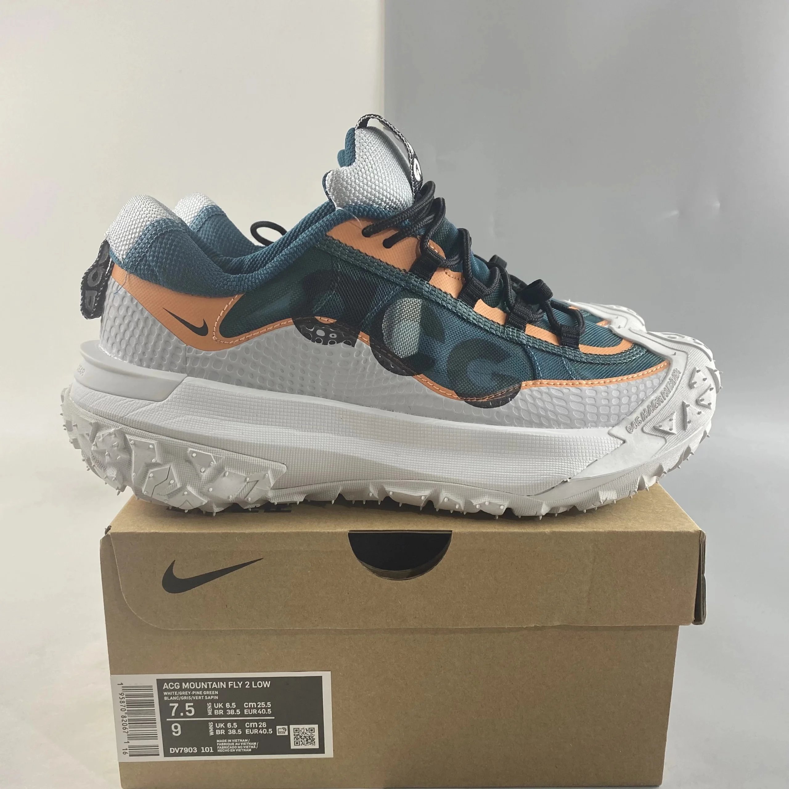 Nike ACG Mountain Fly 2 Low White Bright Mandarin