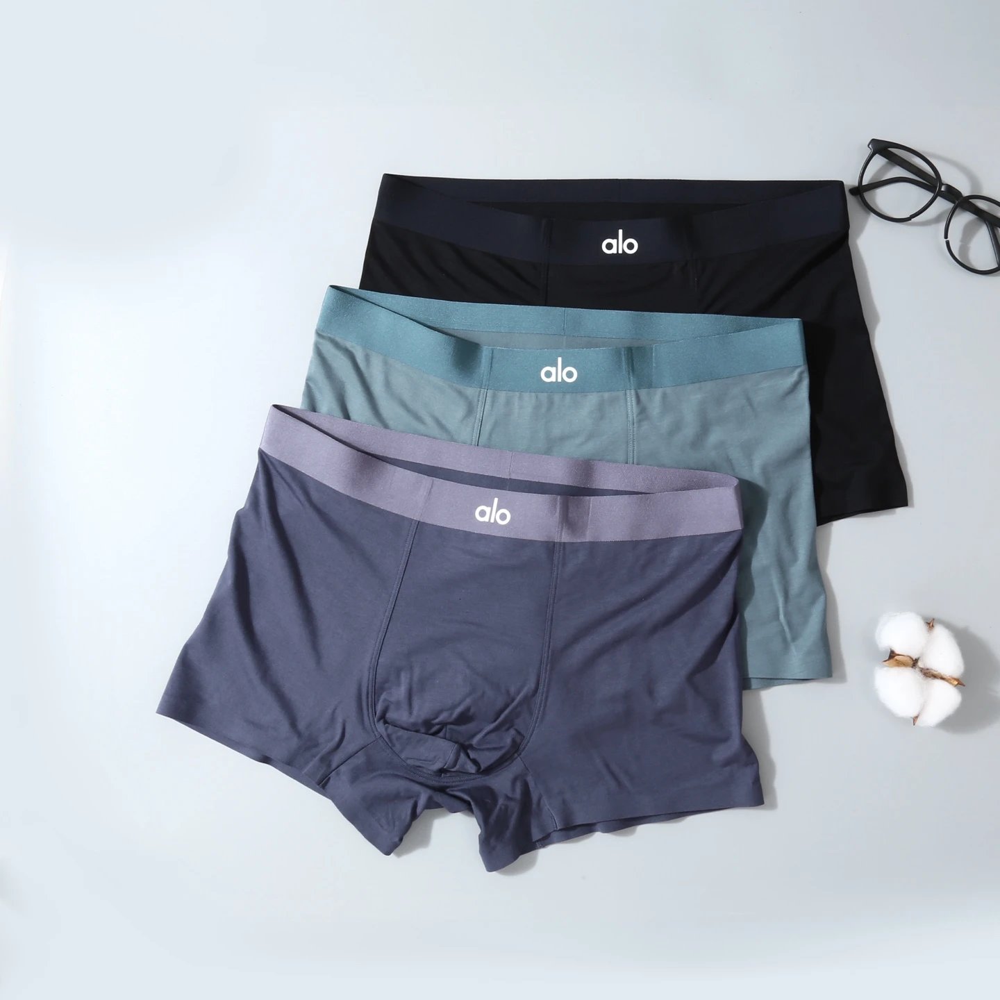 Alo Yoga Day and Night Boxer