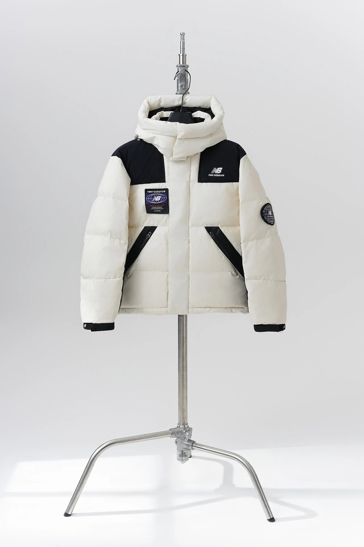 MLB New York Yankees Basic Big Lettering Hood Long Puffer Jacket Cream