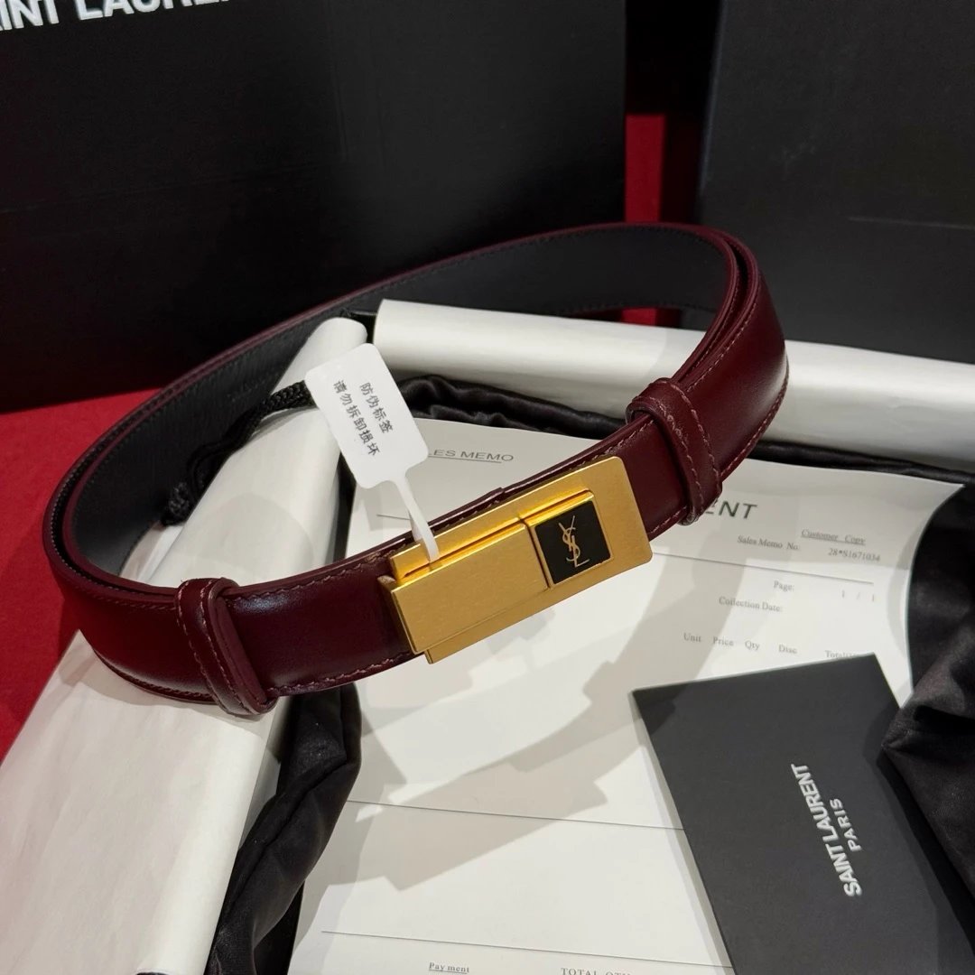 CELINE Triomphe Embossed Leather Belt Black