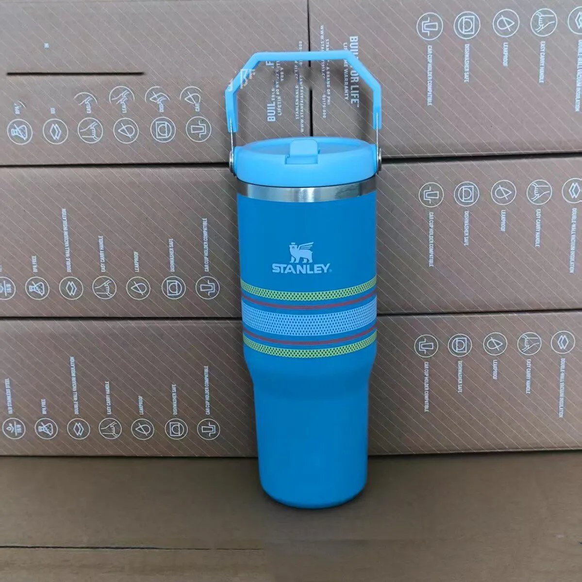 Stanley The Quencher H2.0 FlowState Tumbler 40oz Neon Green
