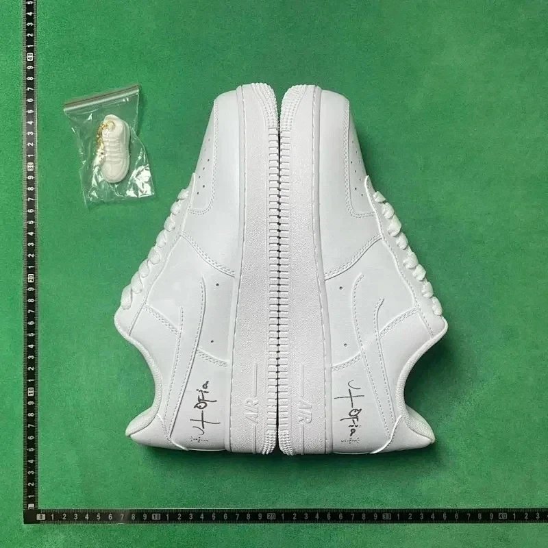 Nike Air Force 1 '07 Triple White