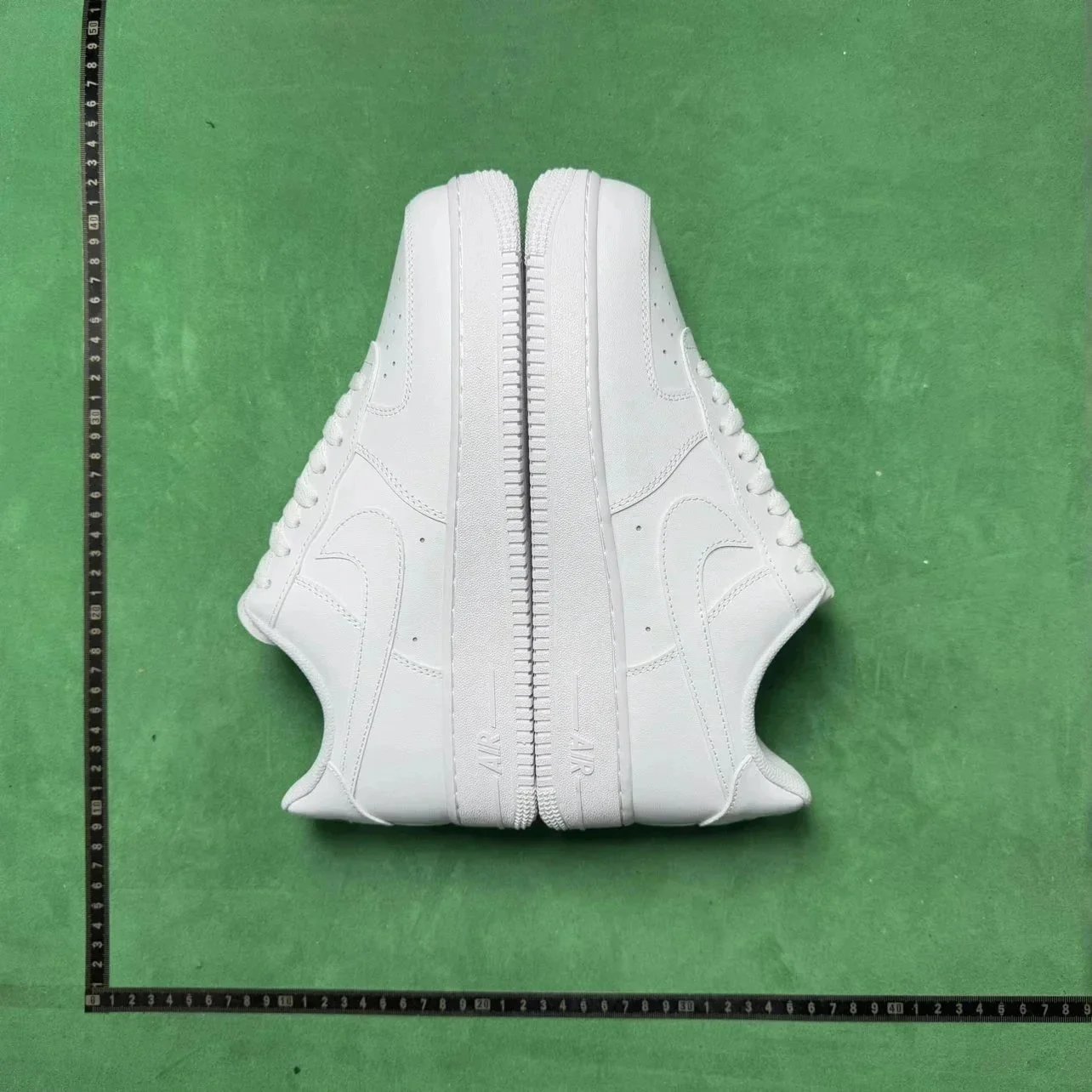 Nike Air Force 1 '07 Triple White