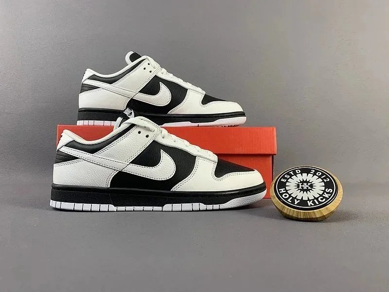 Nike Dunk Low 'Love Me More' Pink