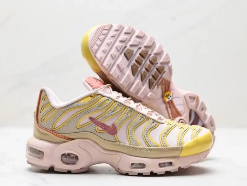 Nike Air Max Plus Sesame