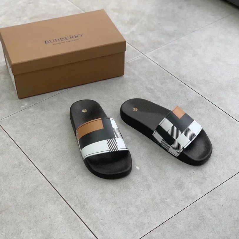 Burberry Furley Vintage Check Slides Archive Beige