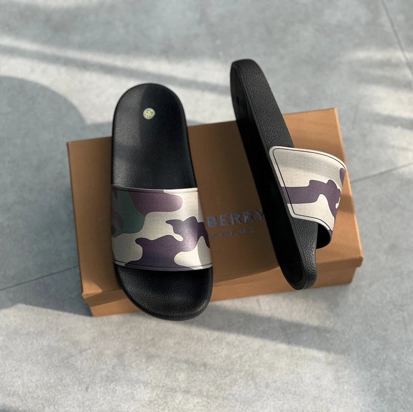 Burberry Furley Vintage Check Slides Archive Beige