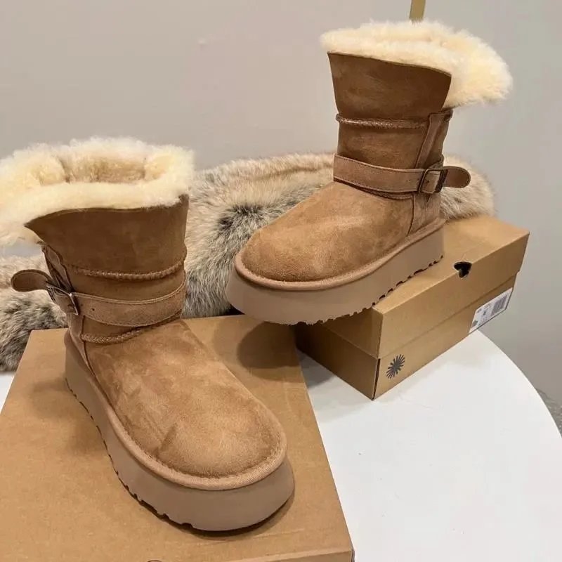 UGG Women's Neumel Platform Boots Chestnut